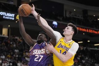 的表现起伏 的表现起伏