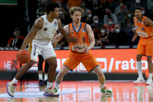 鹿的防线 鹿的防线