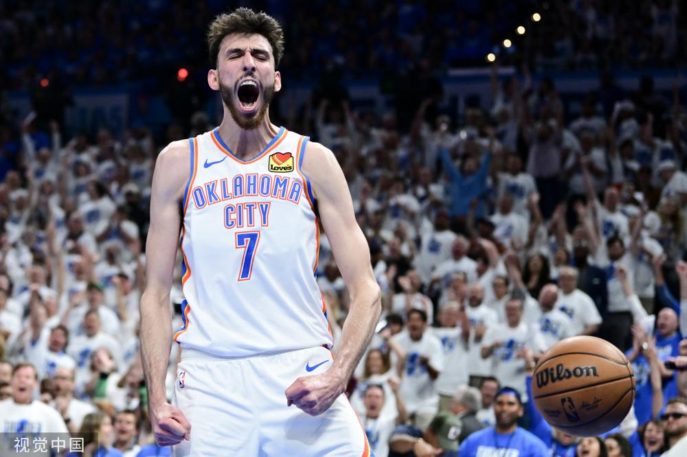 此前他曾在 此前他曾在